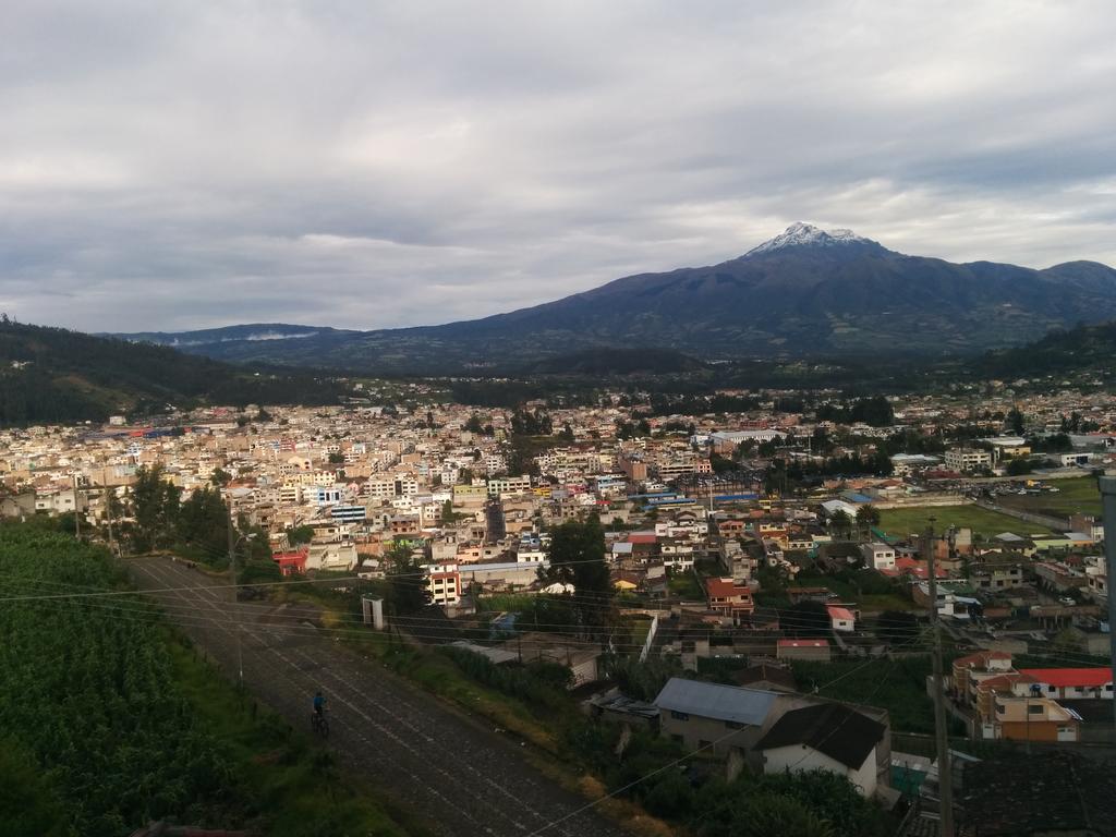 Hostal Curinan Otavalo Esterno foto