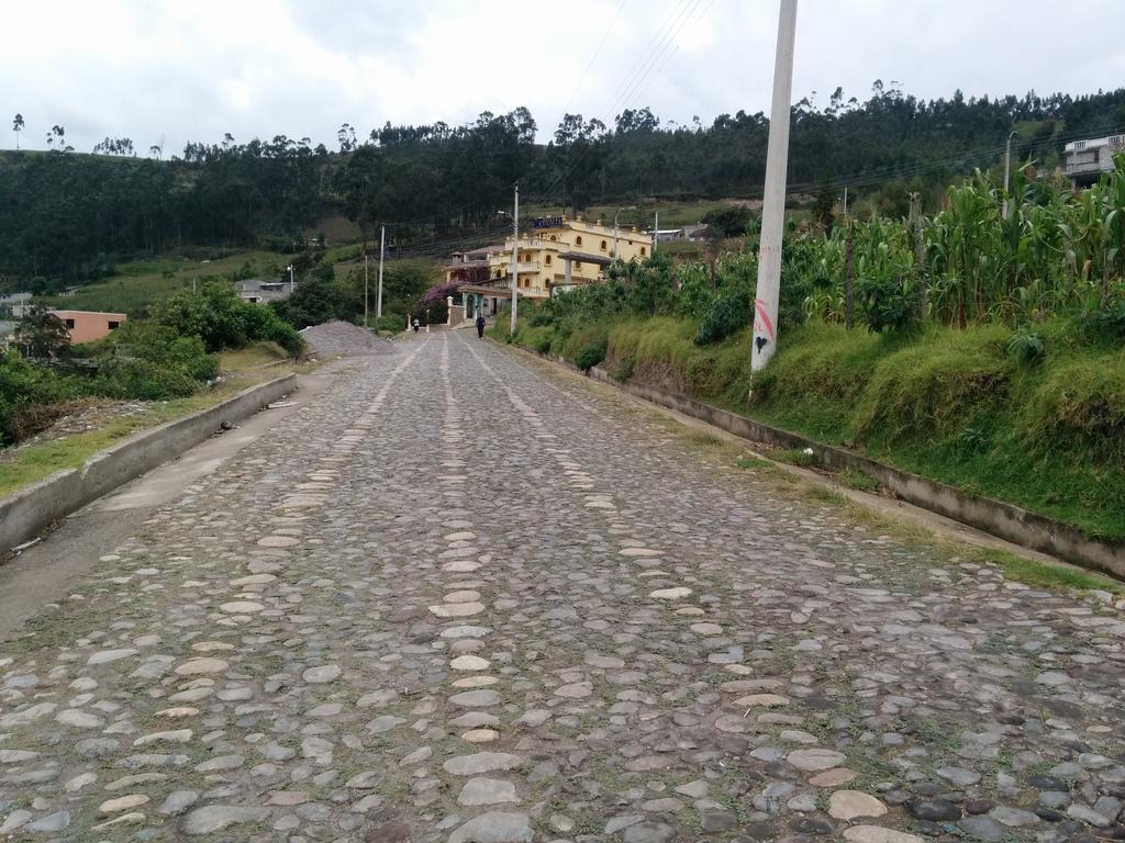 Hostal Curinan Otavalo Esterno foto