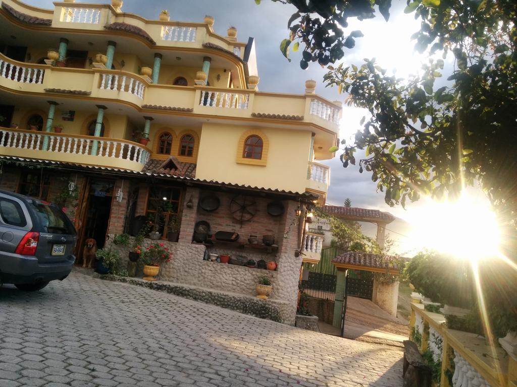 Hostal Curinan Otavalo Esterno foto